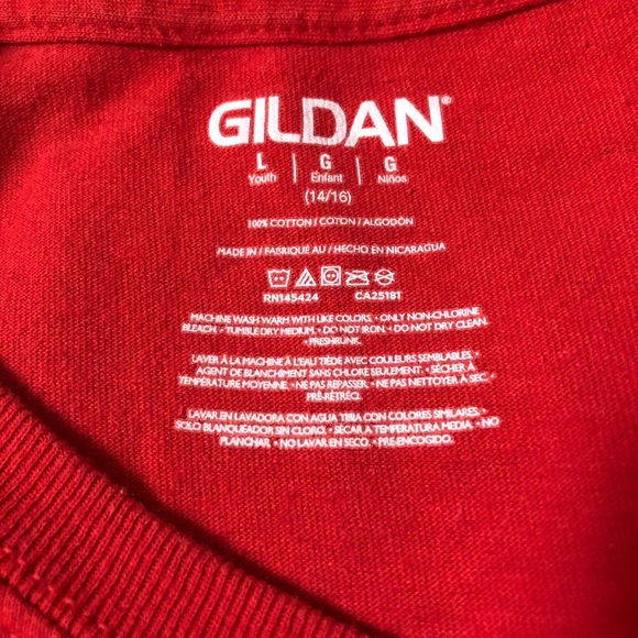 ⭐️ 2 for $10 ⭐️ Kids Cotton Red Shirt - Picture 2 of 2